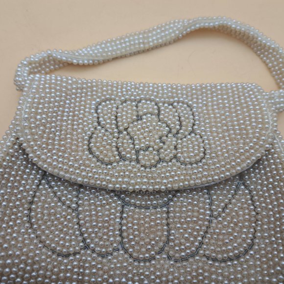 Vintage Beaded Make Up Bag With Original Mirror image 1      Vintage Beaded - Picture 2 of 10